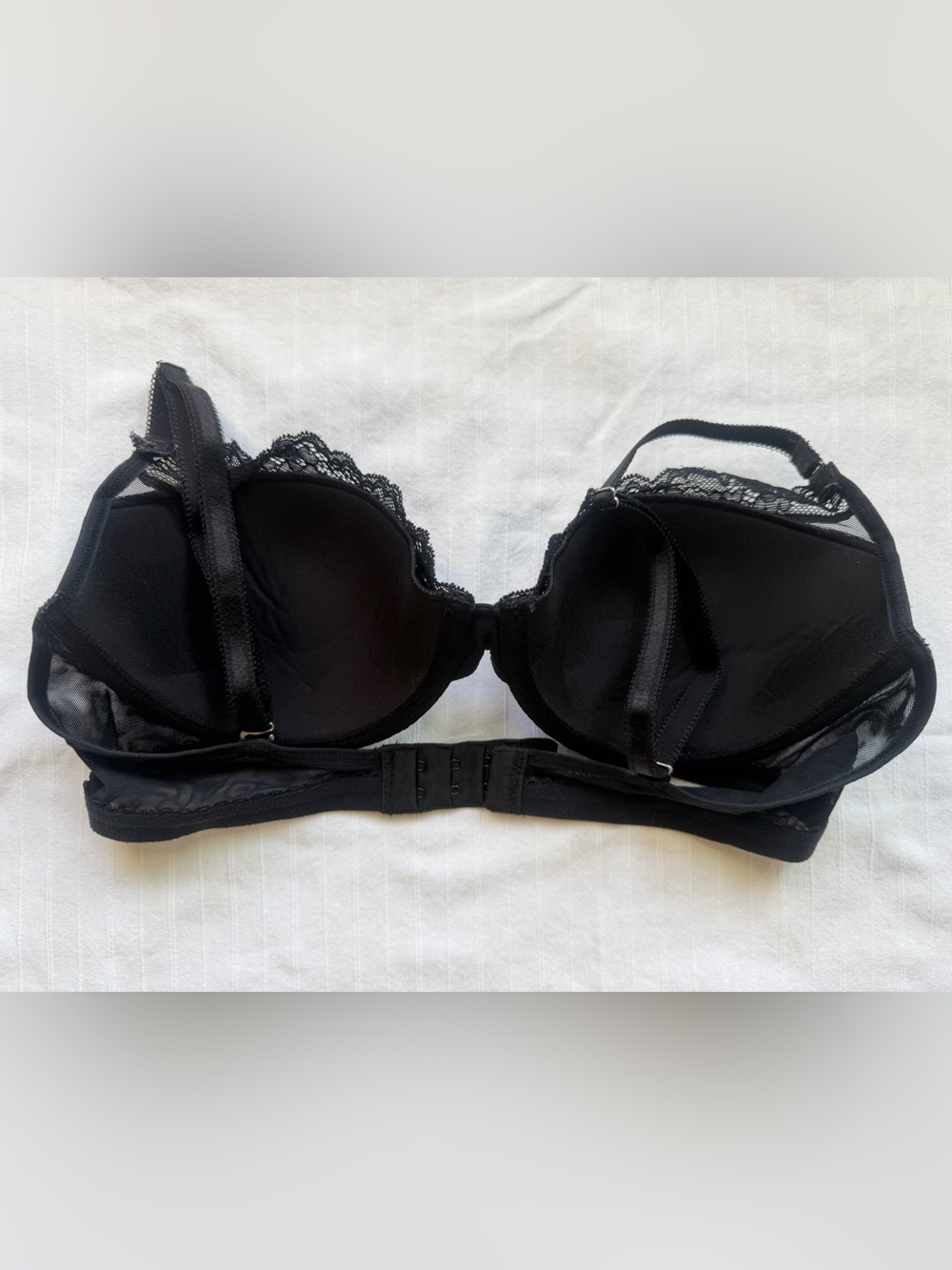 Lace Underwire Bra - Picture 3 of 4